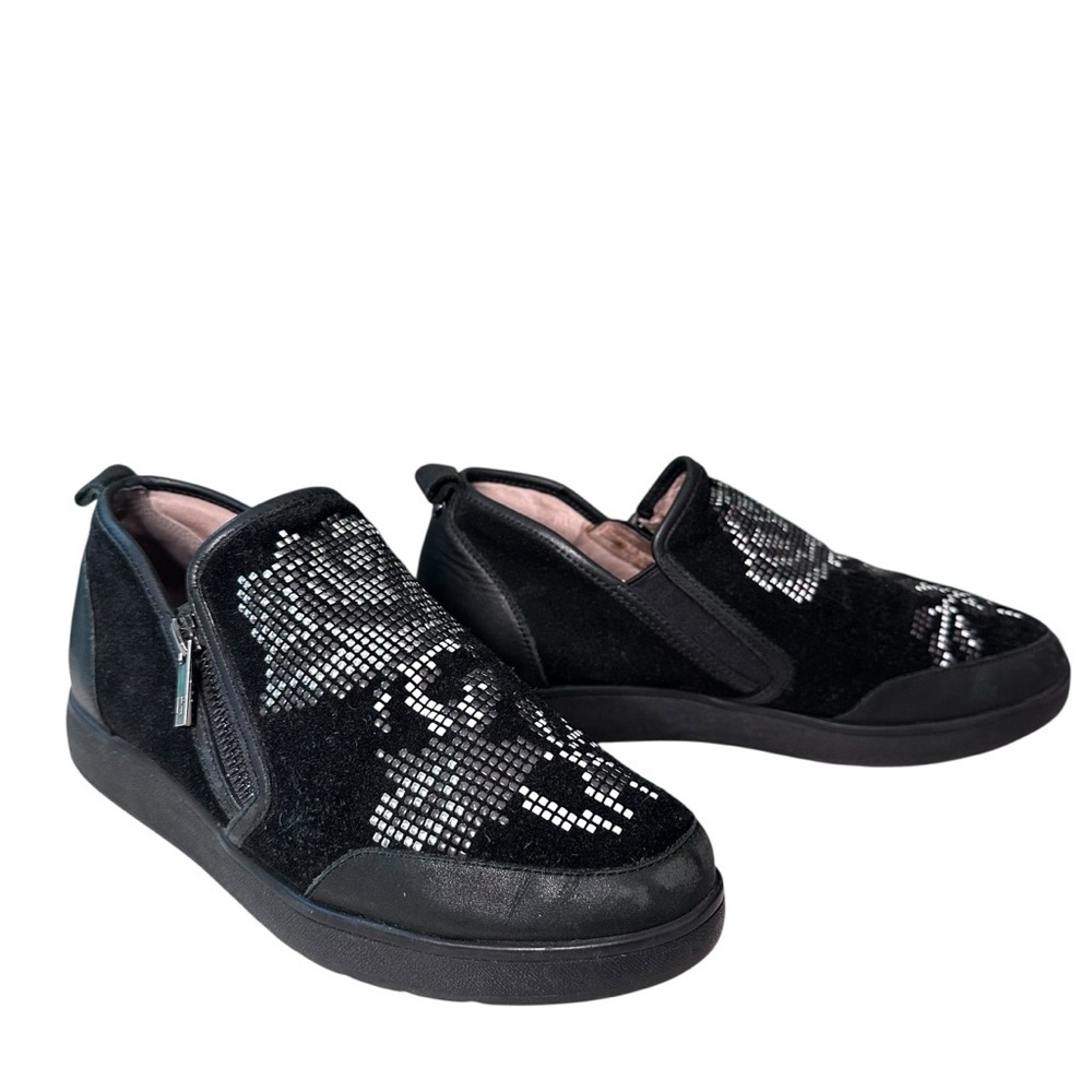 Donald J Pliner Mylasp Embellished Floral Black Suede Sneaker Size 7